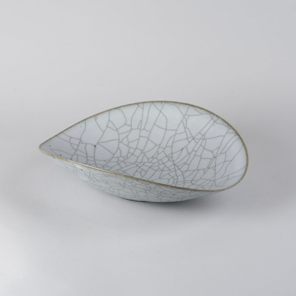 Charcoal Oval Plate, 19cm x 24.5cm x H8.5cm, Design by Takada San